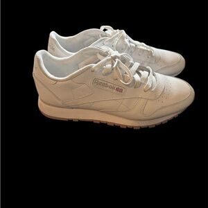 Reebok White Leather Athletic Shoes